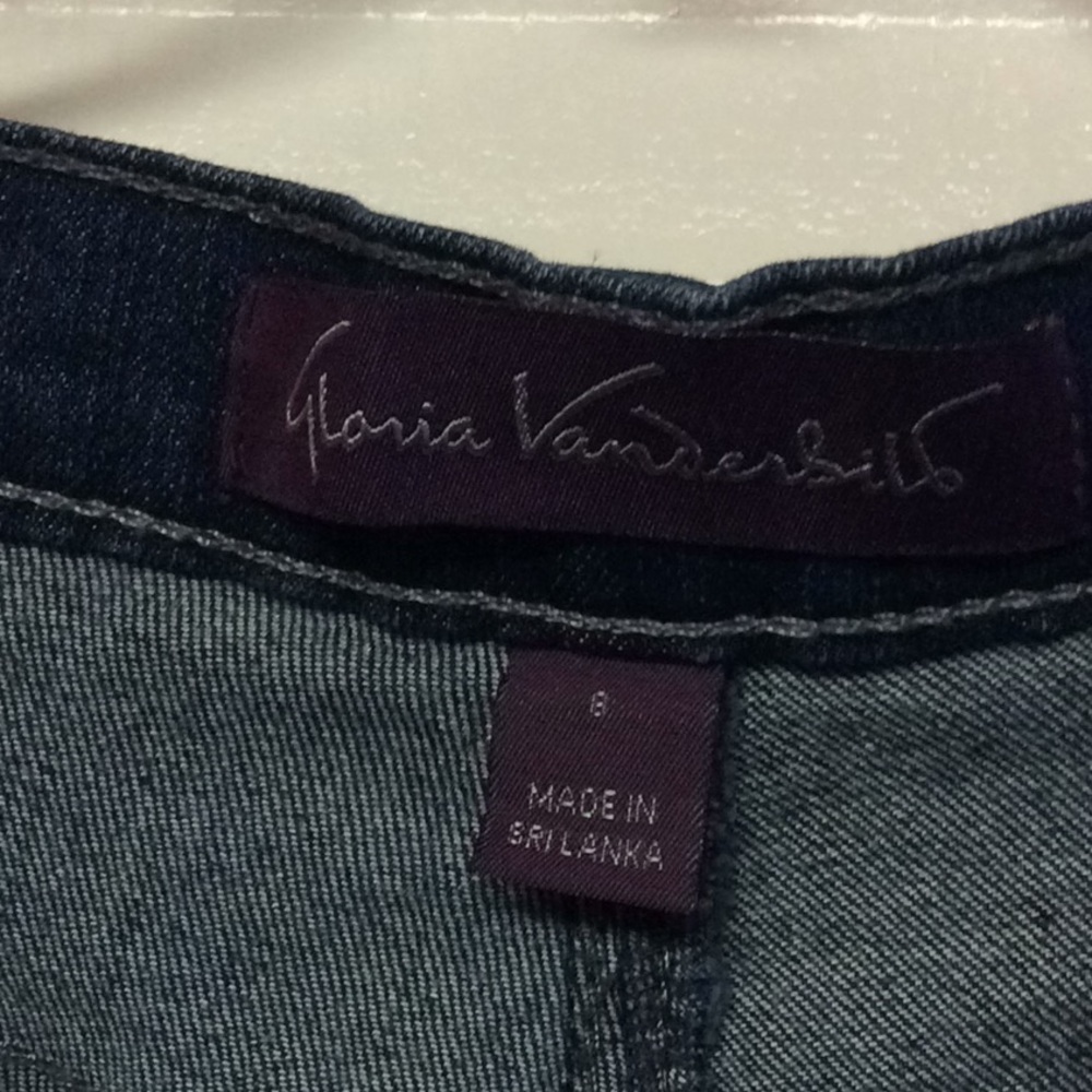 Gloria Vanderbilt jeans - Picture 3 of 8